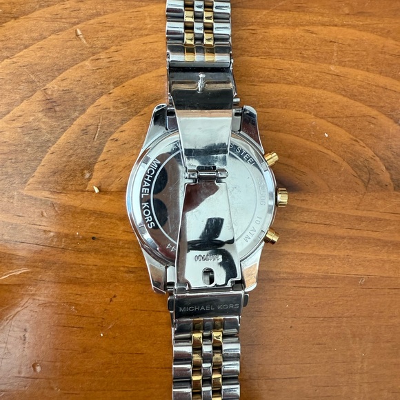 Michael Kors Men’s Chronograph Lexington Two-Tone Stainless Steele Watch - Picture 3 of 5